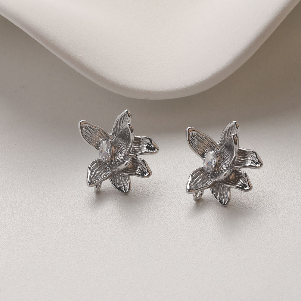 4PCS Dainty Flower Ear Studs E - Jewelry Making Head Pins avis et prix