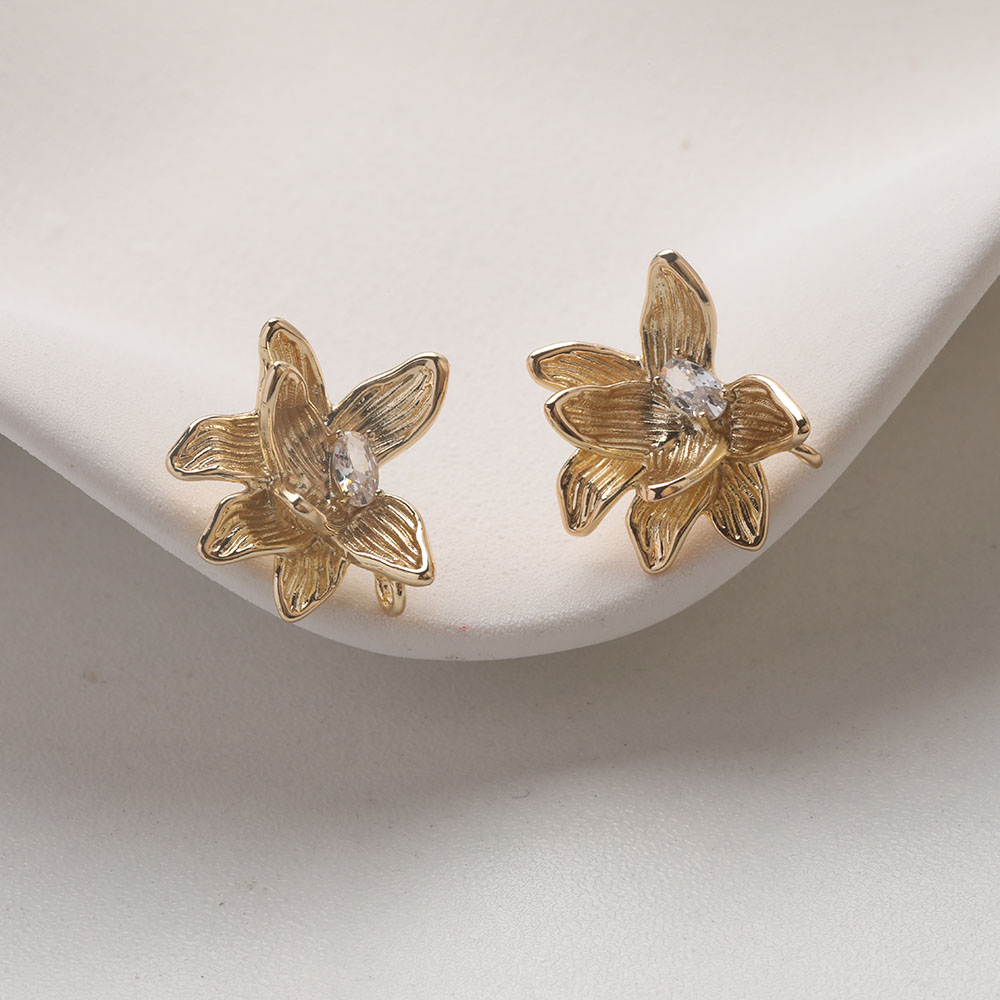 4PCS Dainty Flower Ear Studs E - Jewelry Making Head Pins avis et prix